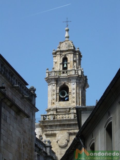 Torre de la Catedral.
Las campanas de una de las torres de la Catedral.
