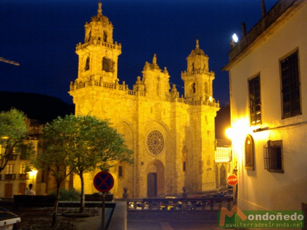 Praza da Catedral
Imagen nocturna de la Praza da Catedral. Foto enviada por Jesús López Iglesias.

