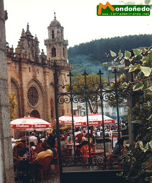 Catedral
La Catedral un día de Mercado Medieval.
