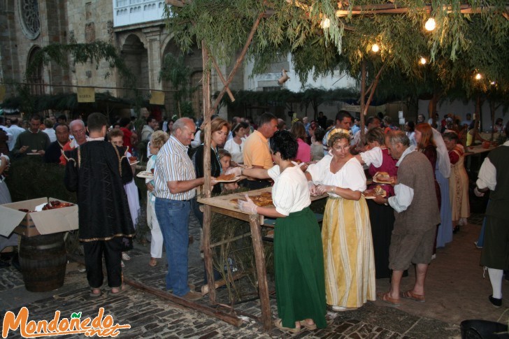Mercado Medieval 2006
Sirviendo la cena
