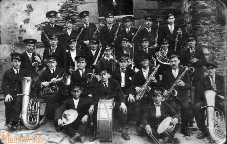 Banda de Música
Año 1932 (Ramón Díaz Jácome es el quinto músico de la segunda fila)
