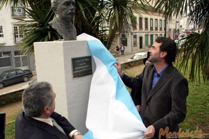Centenario del Himno Gallego
Descubriendo el busto de Pascual Veiga
