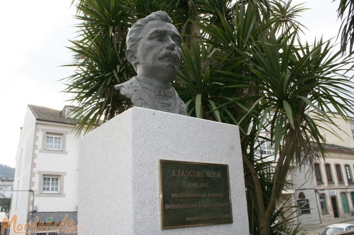 Centenario del Himno Gallego
Busto de Pascual Veiga
