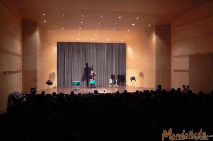 As Quendas 2007
Espectáculo de maxia no auditorio.
