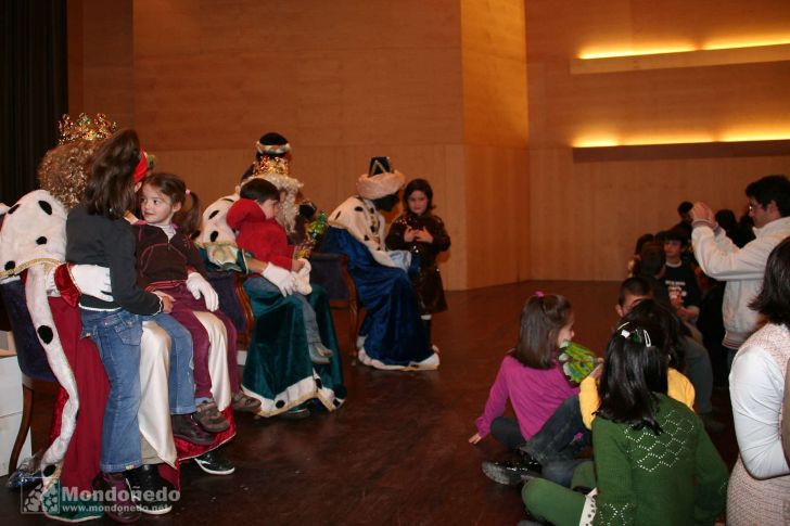 Cabalgata de Reyes
Hablando con los niños de Mondoñedo
