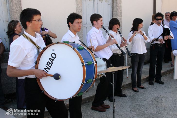 Día del Santiago
Música de "Aires do Padornelo"
