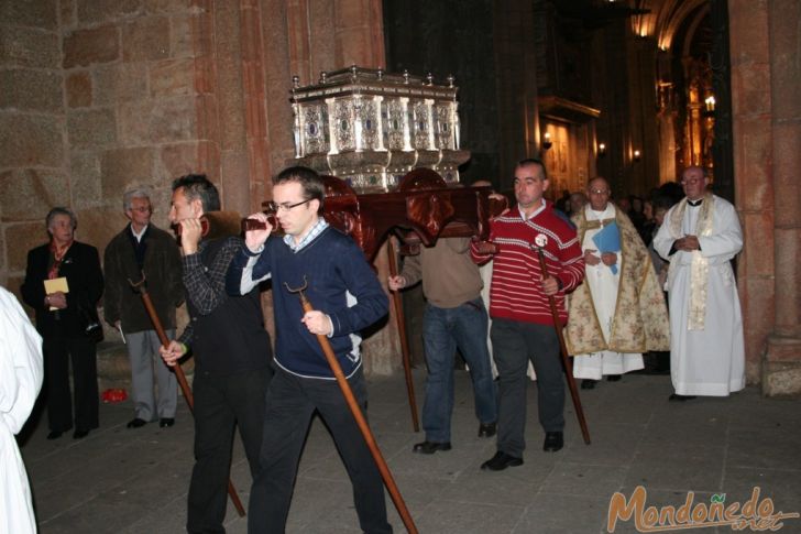 Visita Reliquias de San Rosendo
Saliendo de la Catedral
