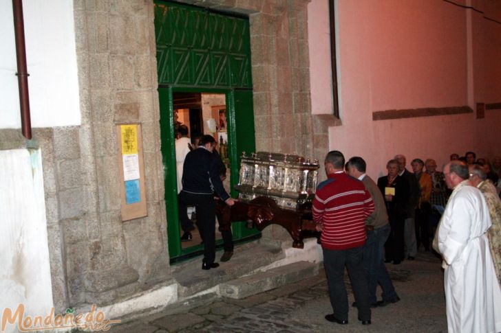 Visita Reliquias de San Rosendo
Entrando en el Convento de la Concepción
