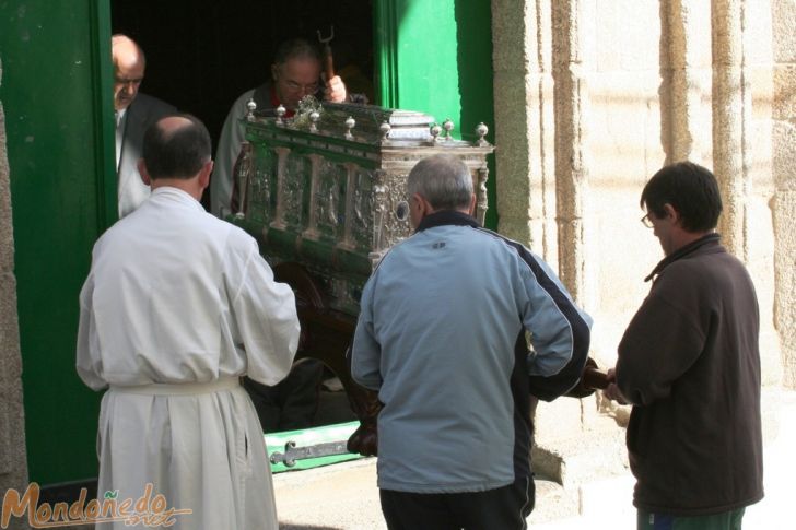 Visita Reliquias de San Rosendo
Saliendo del Convento
