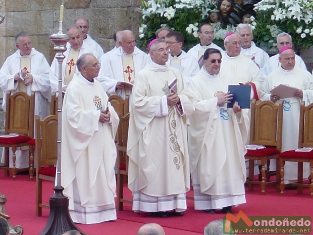 Ordenación del nuevo Obispo
Mons. Manuel Sánchez Monge antes de ser Obispo.
